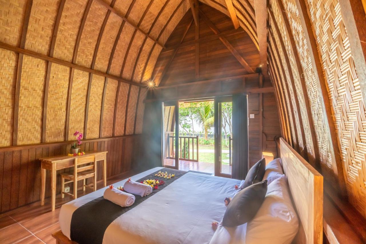 Wooden Puri Guesthouse Uluwatu Εξωτερικό φωτογραφία