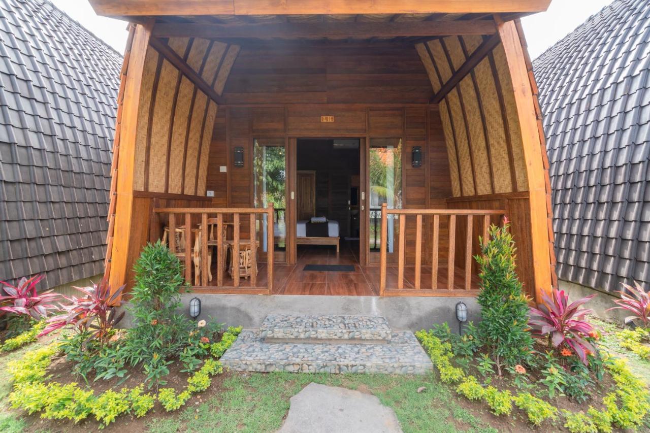 Wooden Puri Guesthouse Uluwatu Εξωτερικό φωτογραφία