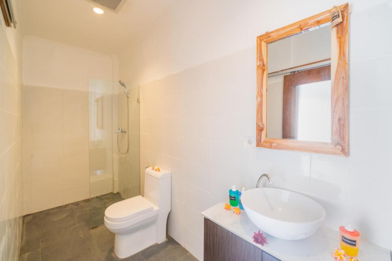 Wooden Puri Guesthouse Uluwatu Εξωτερικό φωτογραφία