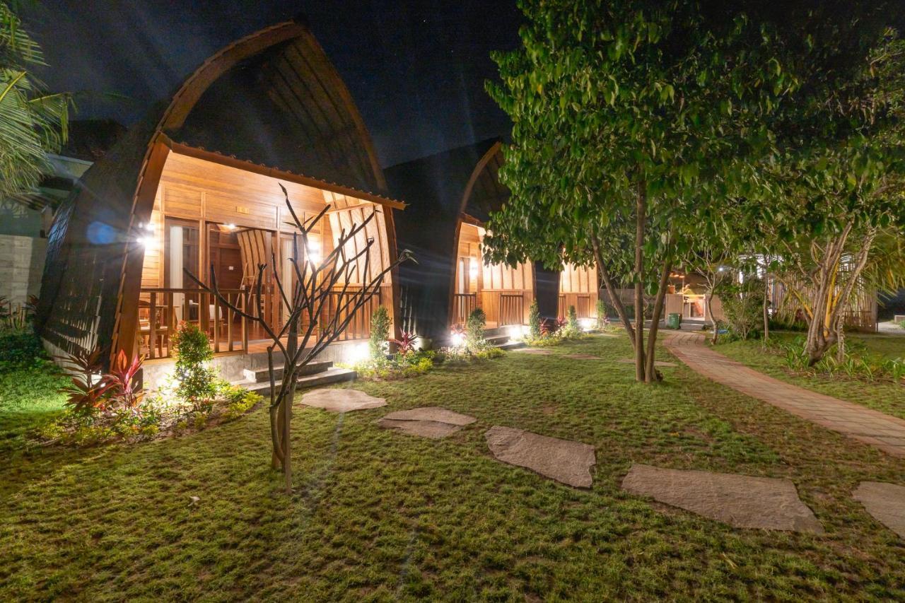 Wooden Puri Guesthouse Uluwatu Εξωτερικό φωτογραφία